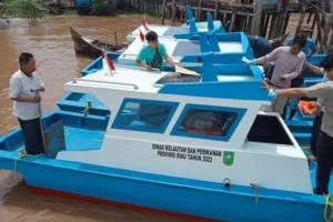 Kegiatan pengadaan dilakukan oleh Dinas Kelautan dan Perikanan Riau untuk meningkatkan sektor perikanan